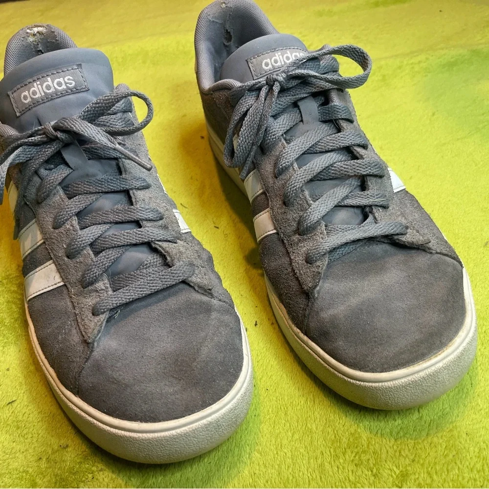 Mens Adidas beige suede trainers three stripe 753003 usa 10.5… $25.00 - Picture 3 of 7